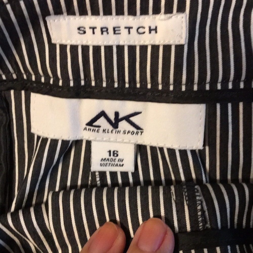 Ann Klein Sport Shorts Size 16 - Picture 3 of 4